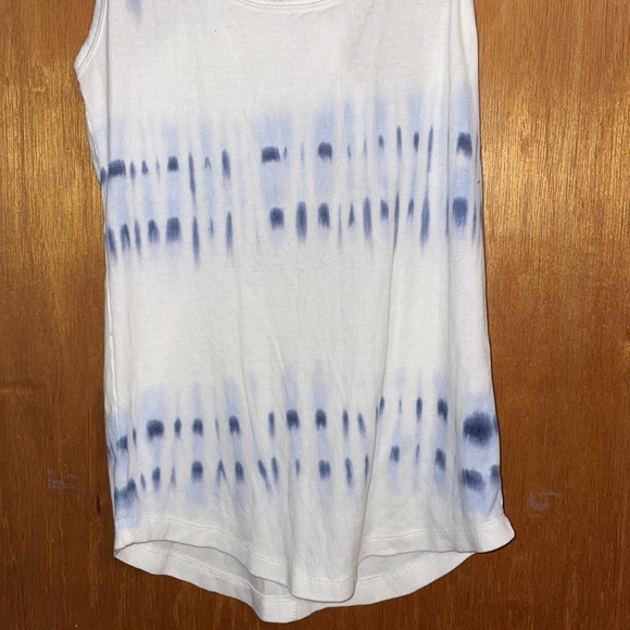 •UNIVERSAL THREAD•WHITE & BLUE RIBBED TIE-DYE RACERBACK TANK TOP SIZE MEDIUM - Picture 8 of 11